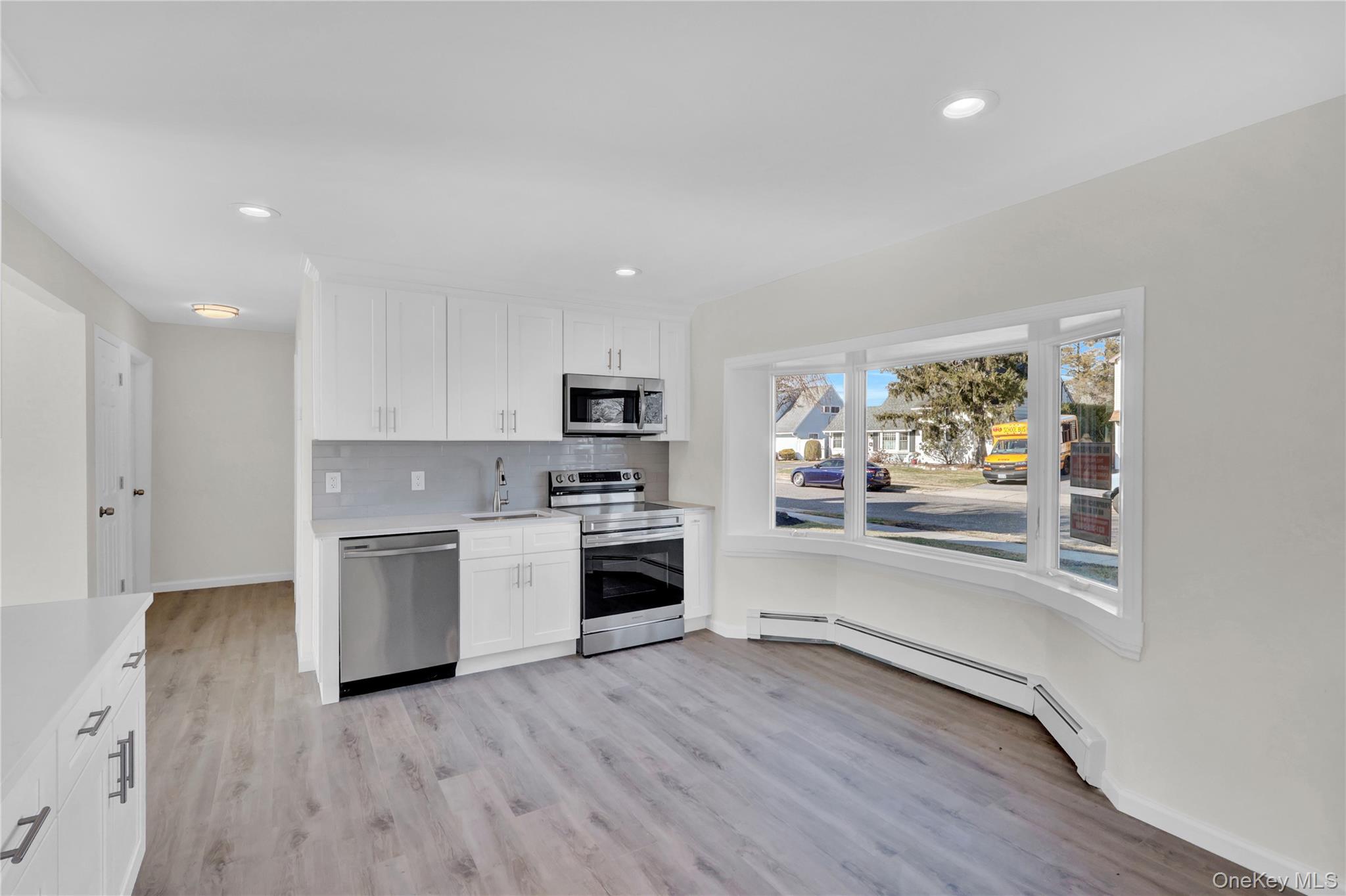 #4 photo, 21 Piper Lane, Levittown , NY 11756