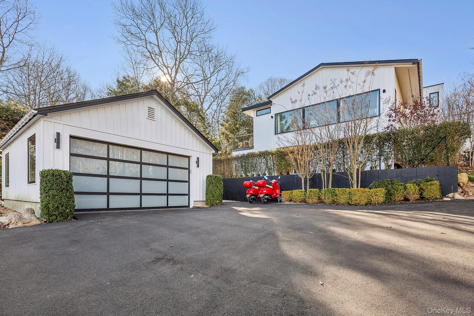 #3 photo, 33 Oyster Pond Lane, East Hampton , NY 11937