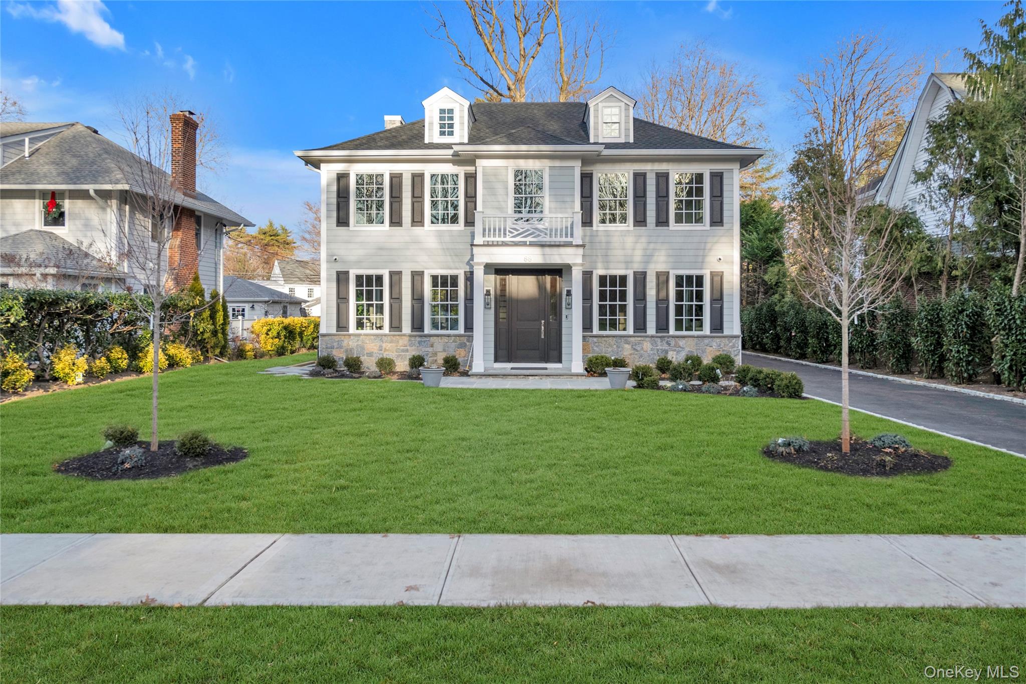 #1 photo, 88 Plandome Court, Manhasset , NY 11030