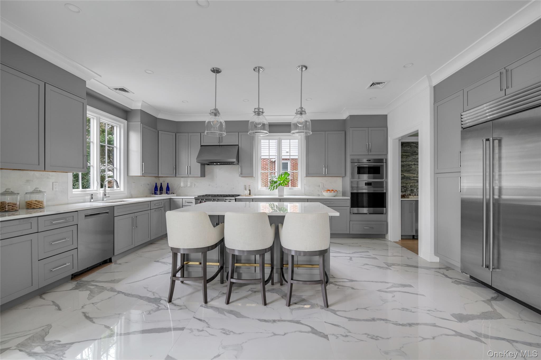 #13 photo, 88 Plandome Court, Manhasset , NY 11030