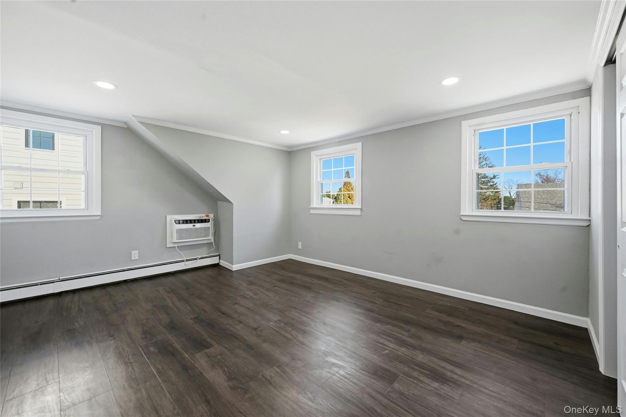 #17 photo, 123 S Fordham Road, Hicksville , NY 11801