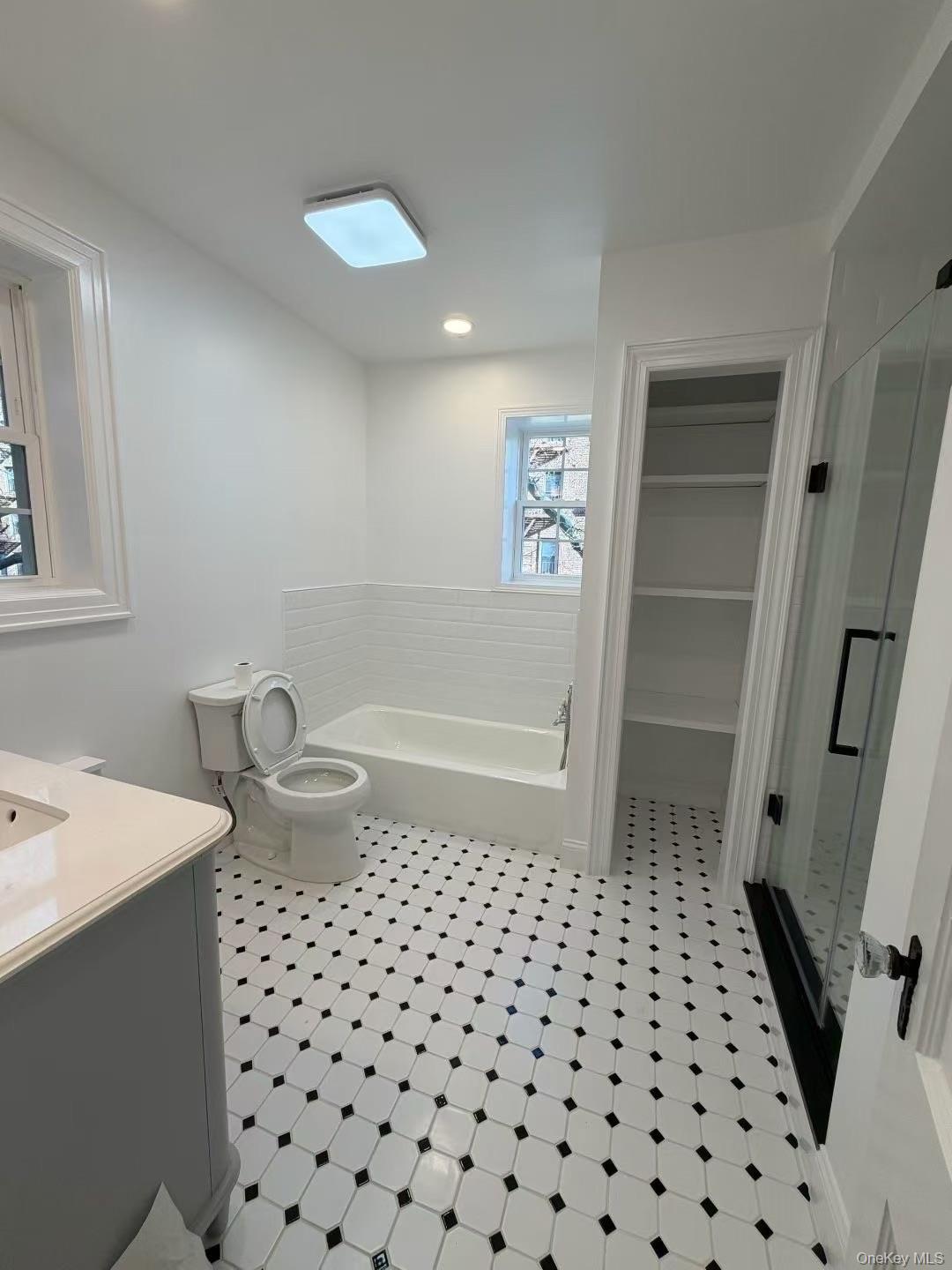 #6 photo, 36-40 167th Street, 法拉盛 Flushing , NY 11358