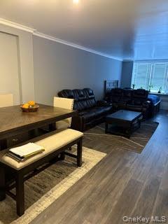 #12 photo, 1874 Pelham Parkway, 브롱크스 Bronx , NY 10461