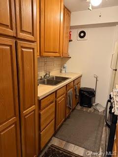 #15 photo, 1874 Pelham Parkway, 브롱크스 Bronx , NY 10461