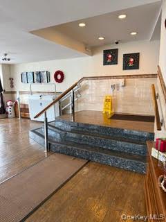 #20 photo, 1874 Pelham Parkway, 브롱크스 Bronx , NY 10461