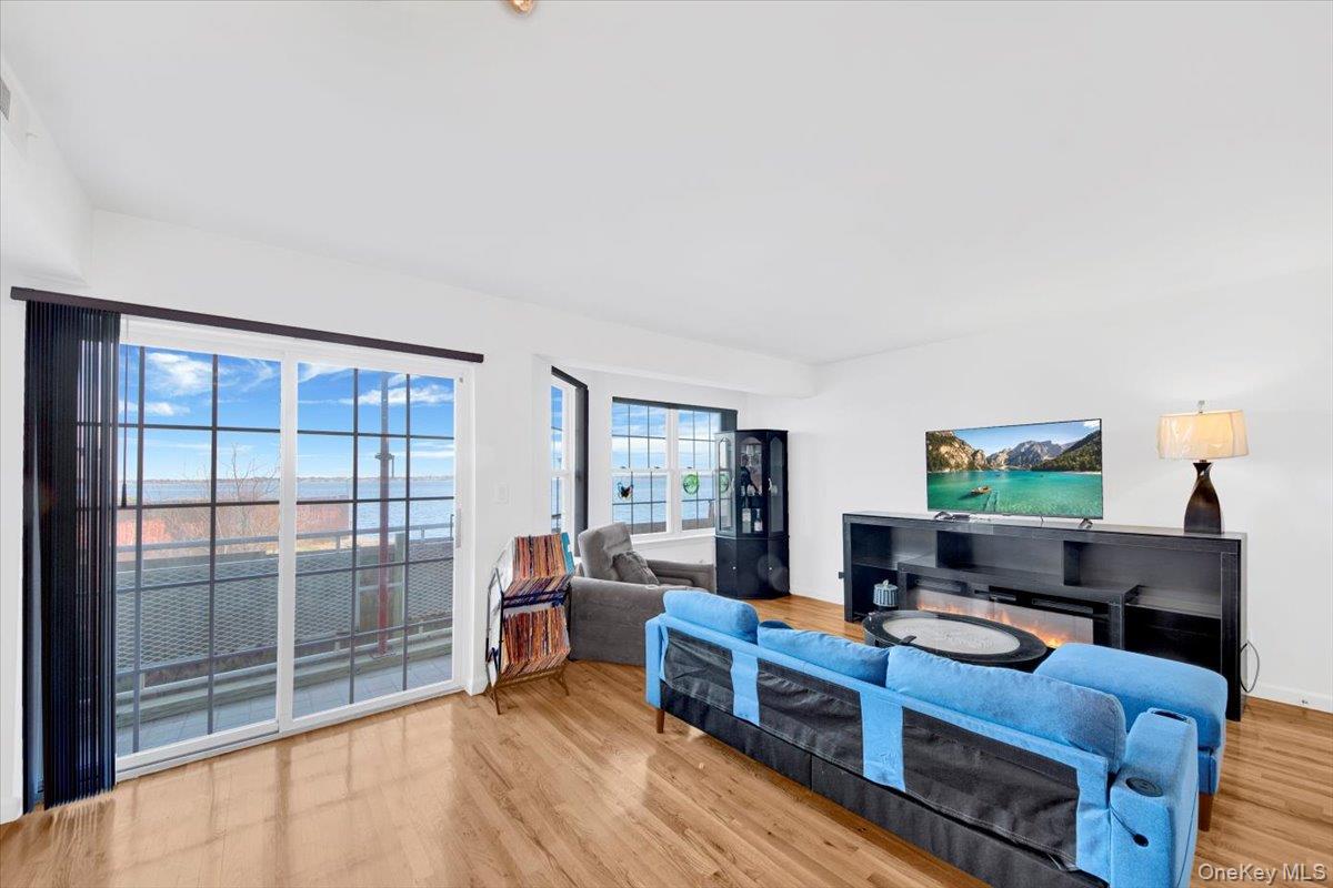 #11 photo, 1 Patricia Lane, Bronx , NY 10465