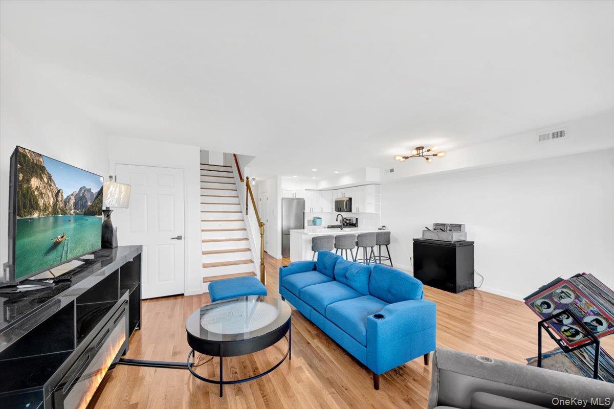 #13 photo, 1 Patricia Lane, Bronx , NY 10465