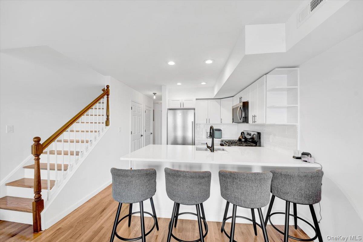 #7 photo, 1 Patricia Lane, Bronx , NY 10465