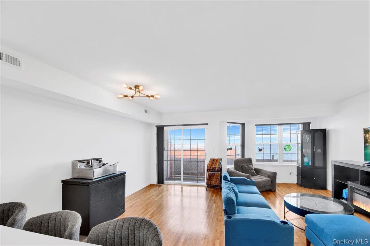 #8 photo, 1 Patricia Lane, Bronx , NY 10465