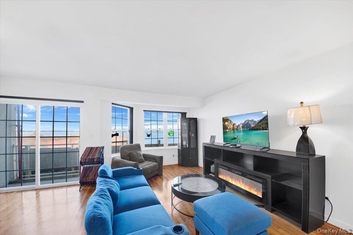 #9 photo, 1 Patricia Lane, Bronx , NY 10465