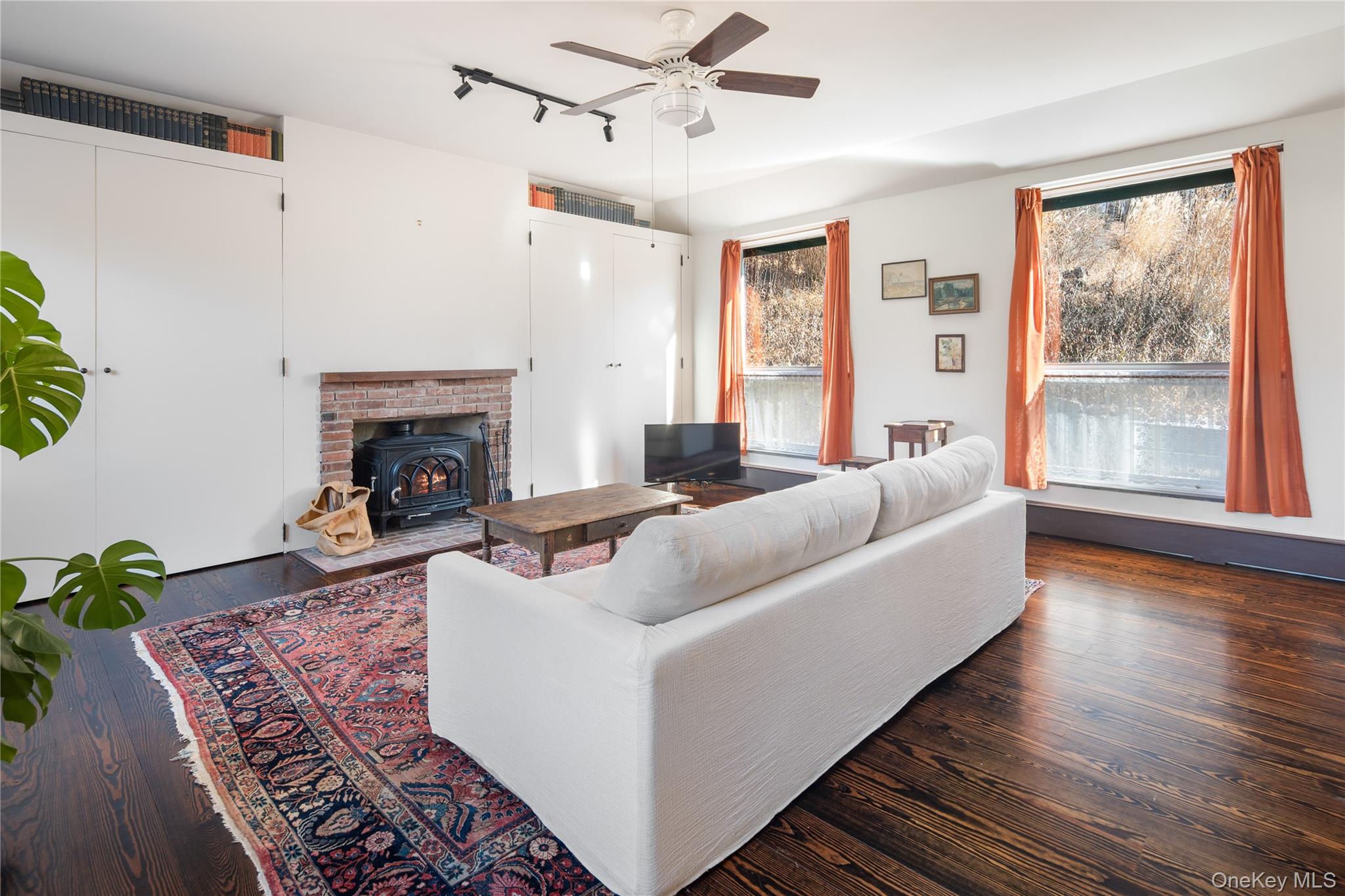 #7 photo, 689 S Mountain Road, New City , NY 10956