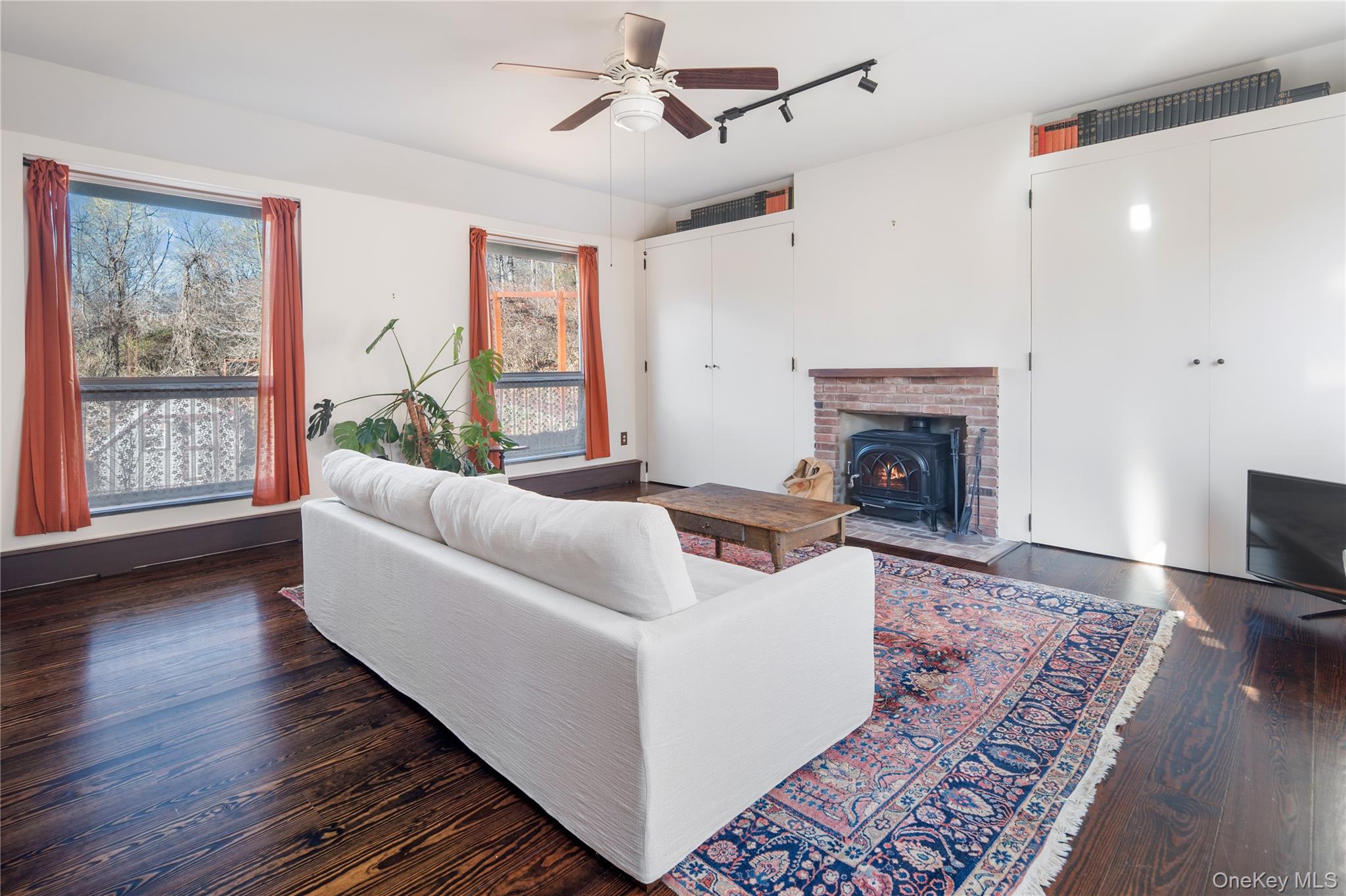 #8 photo, 689 S Mountain Road, New City , NY 10956