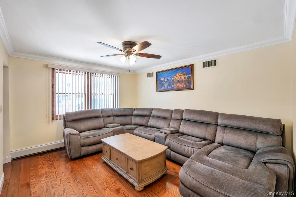 #13 photo, 296 Burkhard Avenue, Mineola , NY 11501