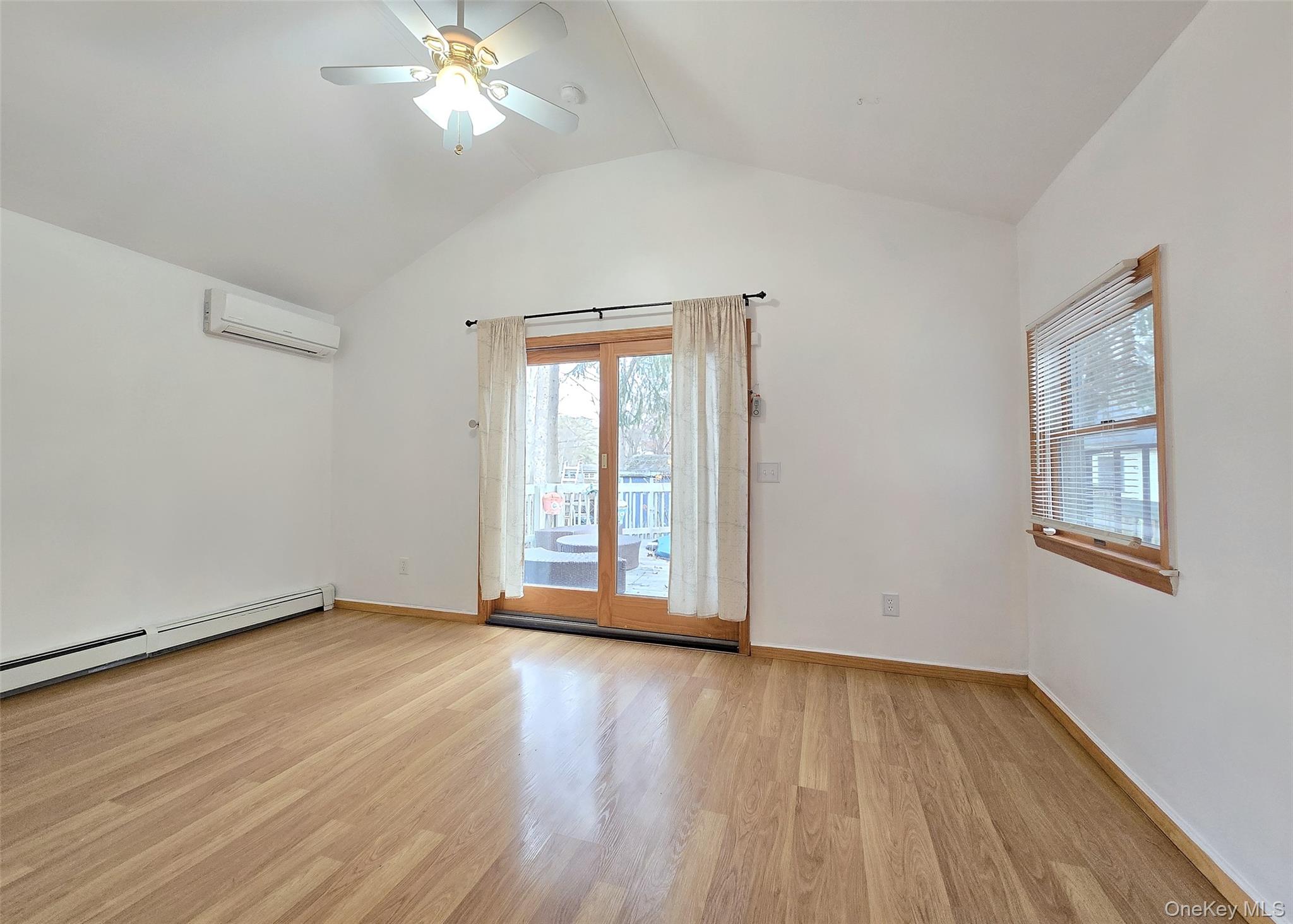 #15 photo, 27 Forest Trail, מחוז סאפוק Ridge , NY 11961