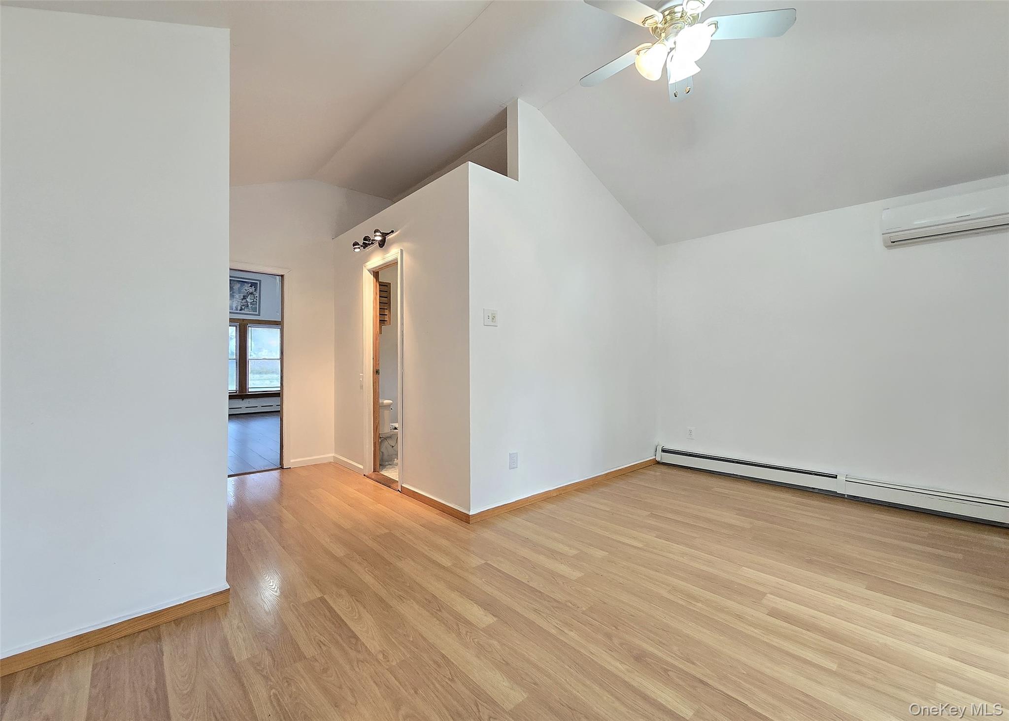 #16 photo, 27 Forest Trail, מחוז סאפוק Ridge , NY 11961