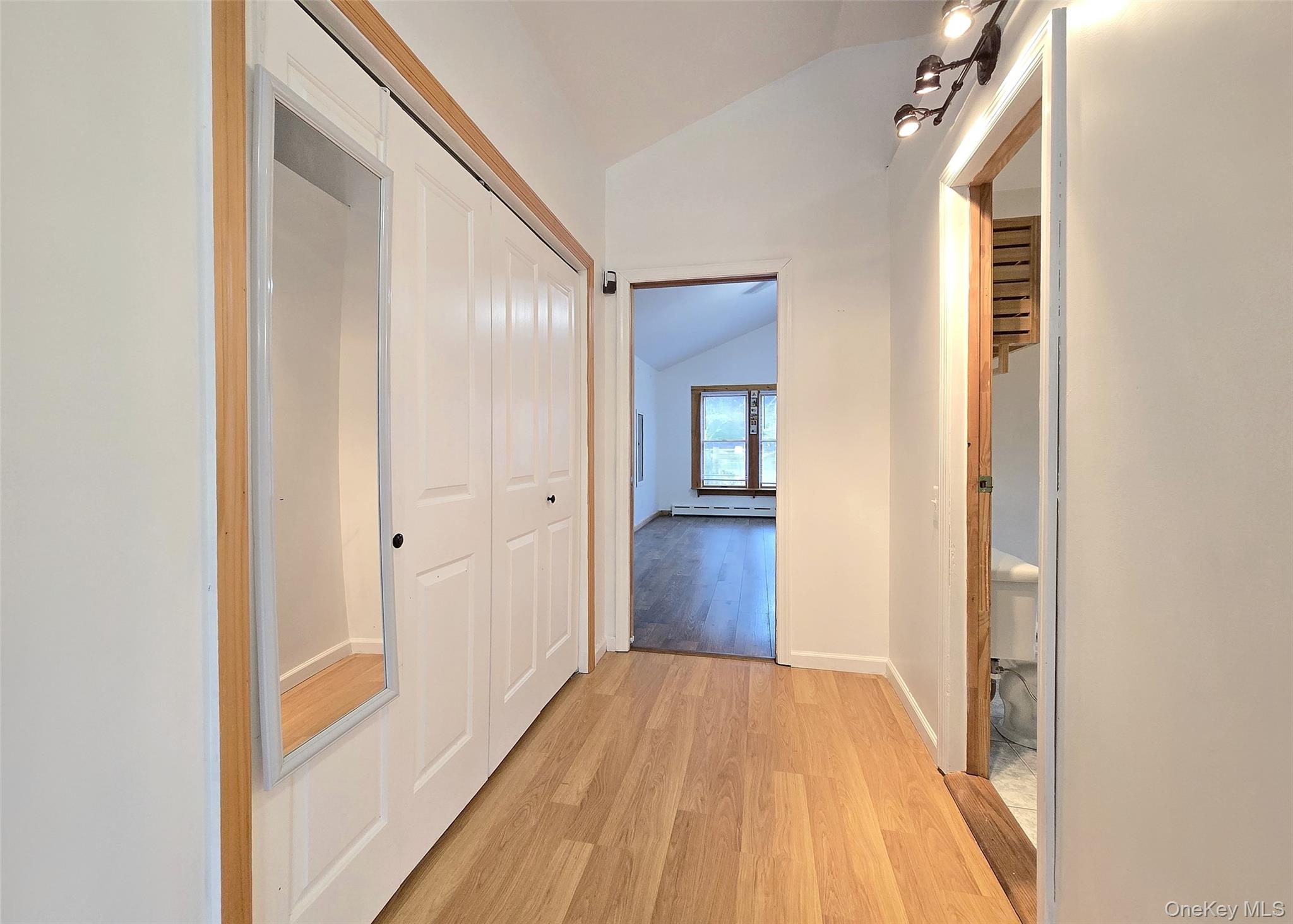 #17 photo, 27 Forest Trail, מחוז סאפוק Ridge , NY 11961