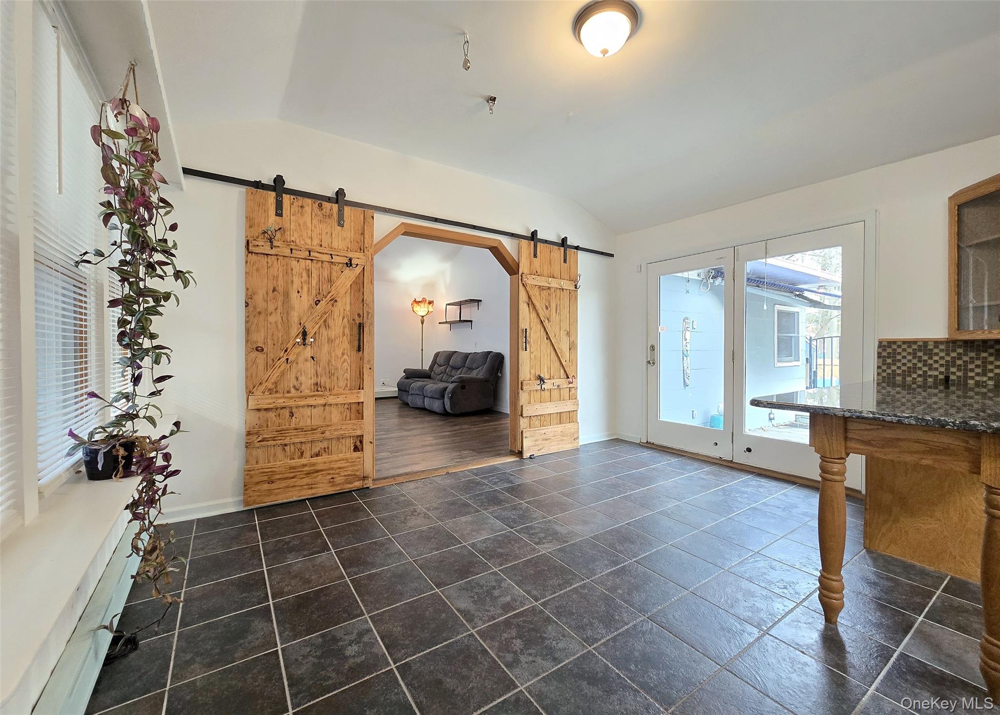 #5 photo, 27 Forest Trail, מחוז סאפוק Ridge , NY 11961