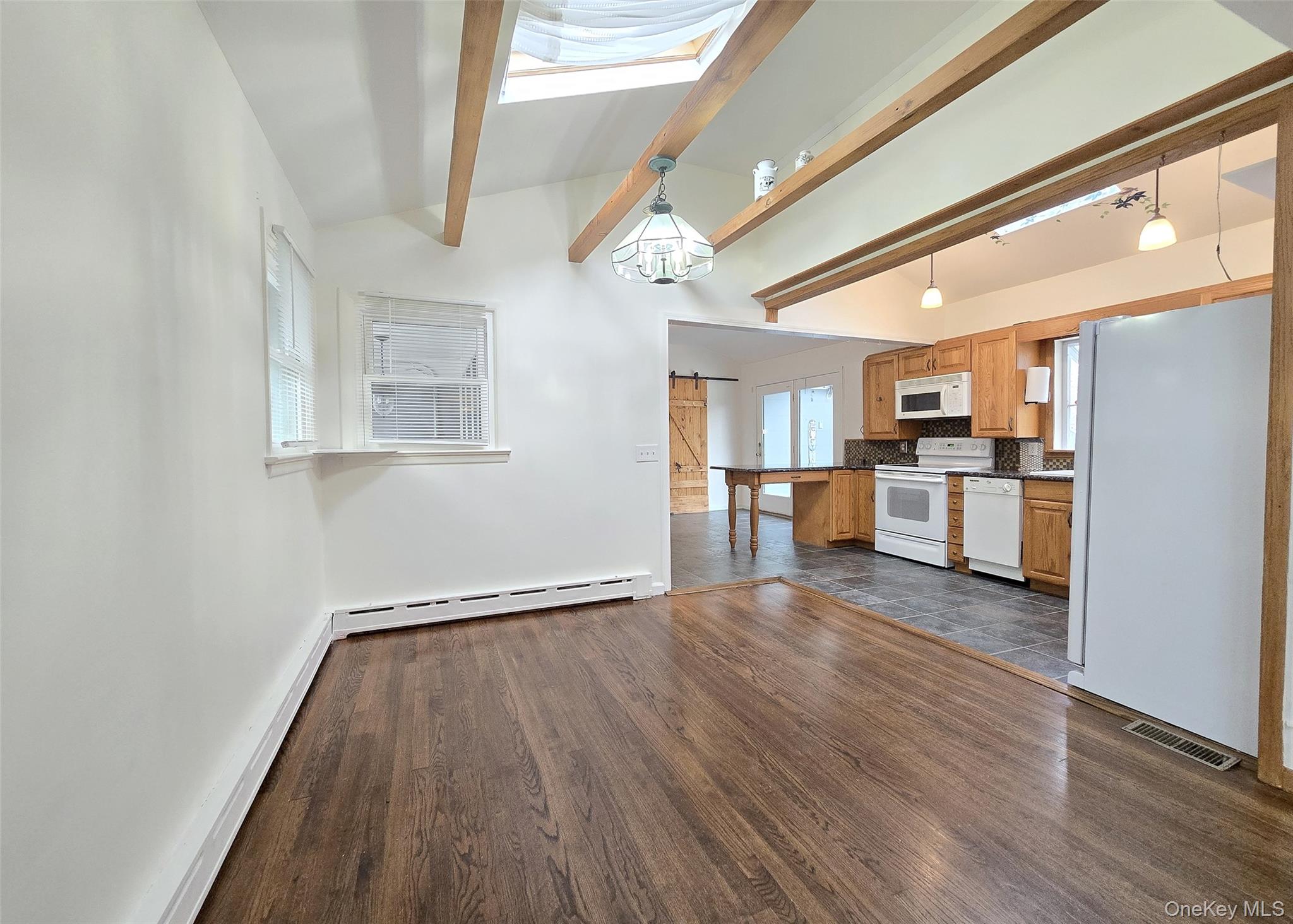 #9 photo, 27 Forest Trail, מחוז סאפוק Ridge , NY 11961