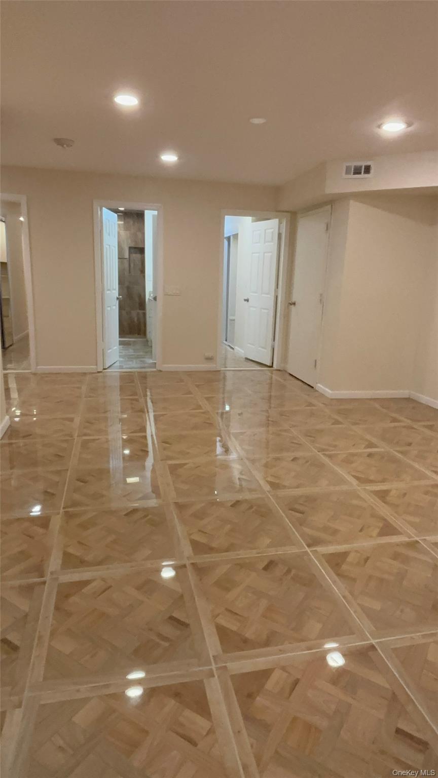 #16 photo, 127 Weatherby Lane, Саффолк ‖ Central Islip , NY 11722