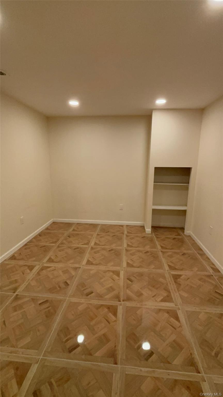 #18 photo, 127 Weatherby Lane, Саффолк ‖ Central Islip , NY 11722