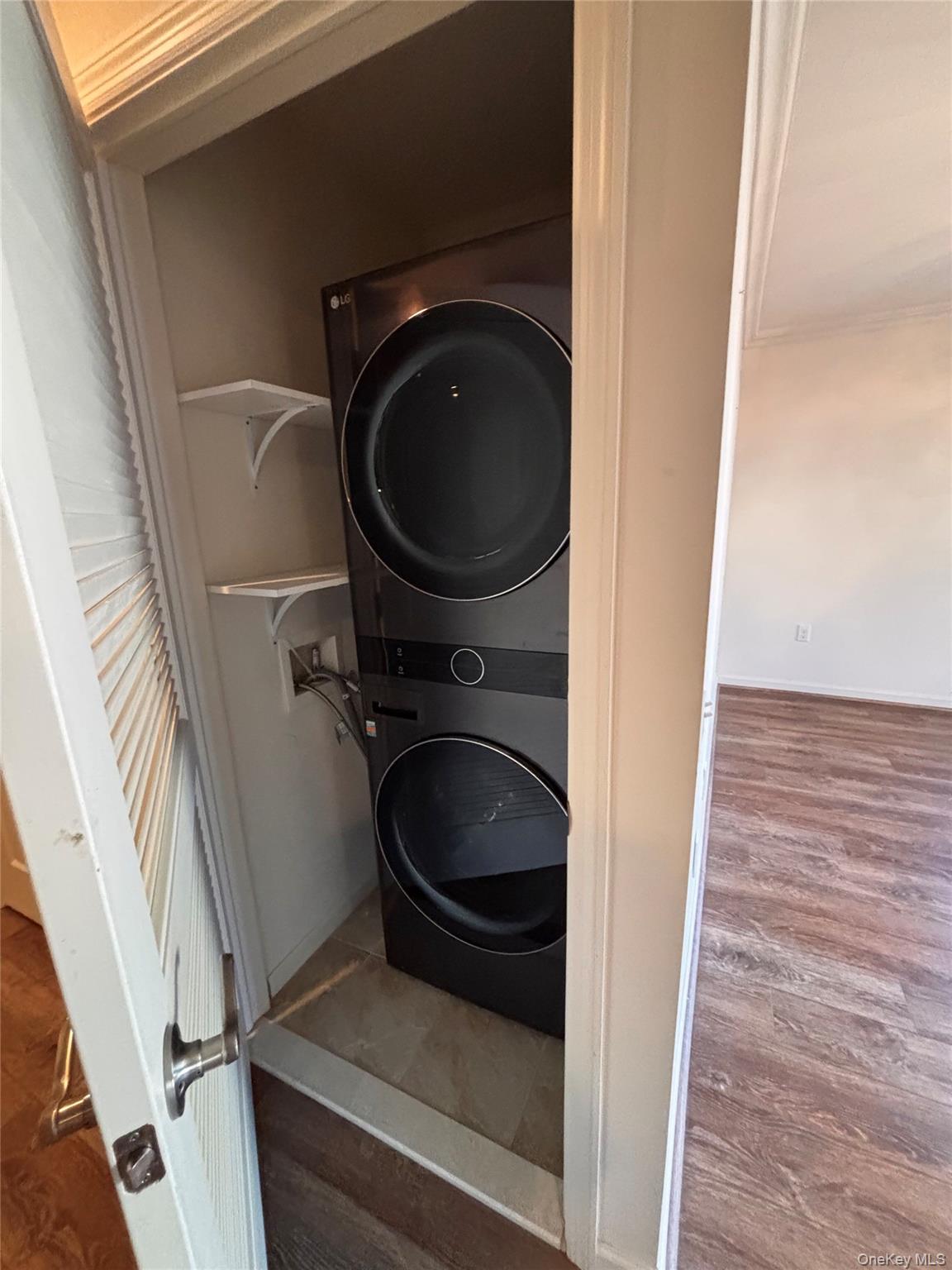 #19 photo, 127 Weatherby Lane, Саффолк ‖ Central Islip , NY 11722