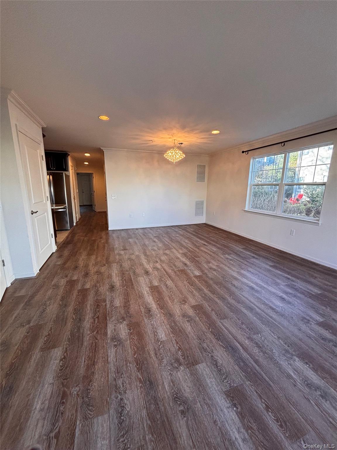 #3 photo, 127 Weatherby Lane, Саффолк ‖ Central Islip , NY 11722