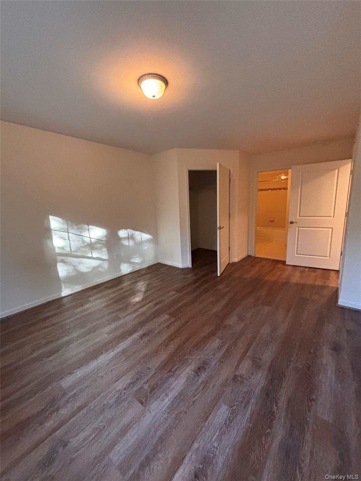 #7 photo, 127 Weatherby Lane, Саффолк ‖ Central Islip , NY 11722