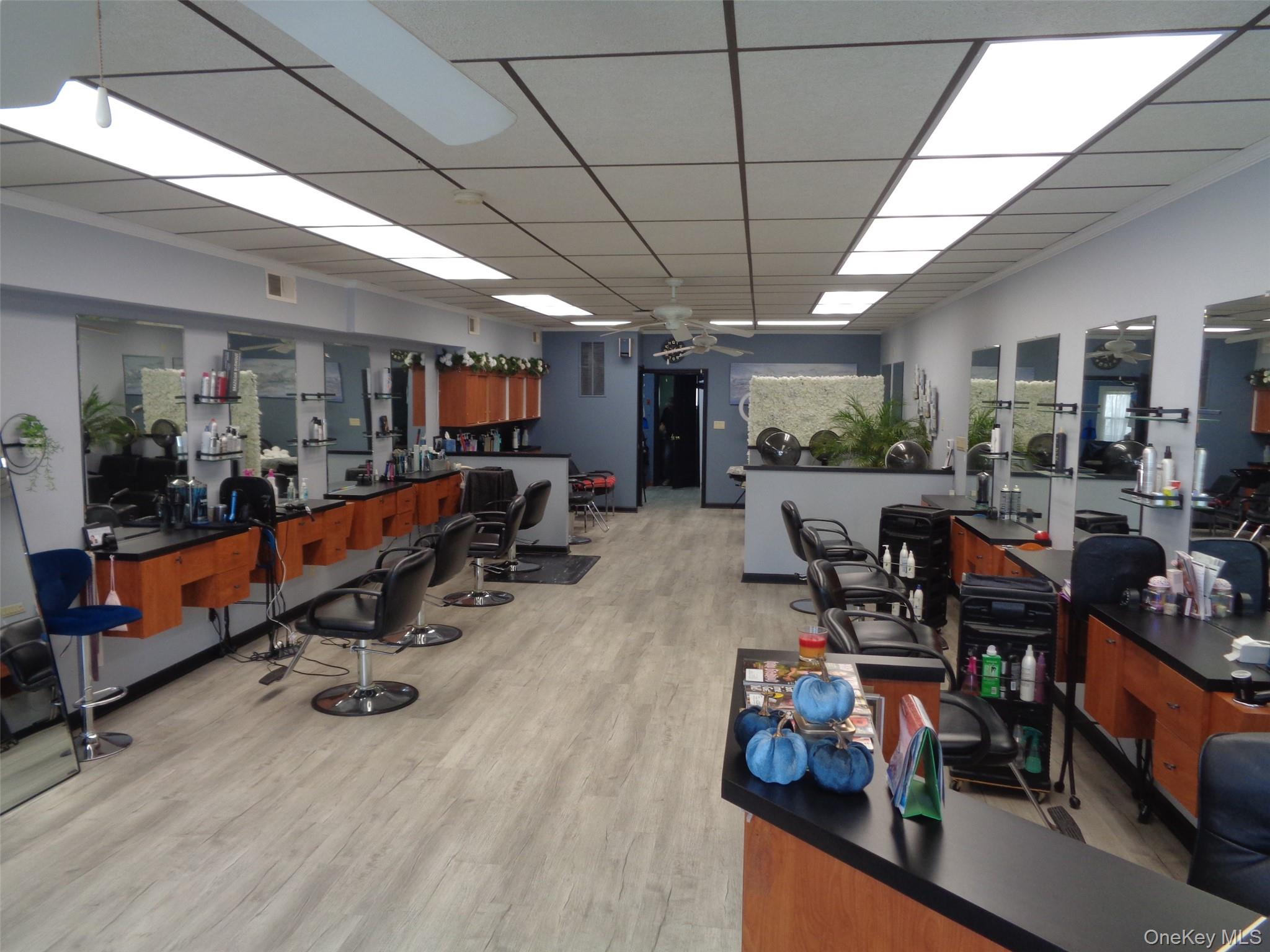 #2 photo, 45 Broadway, Саффолк ‖ Rocky Point , NY 11778