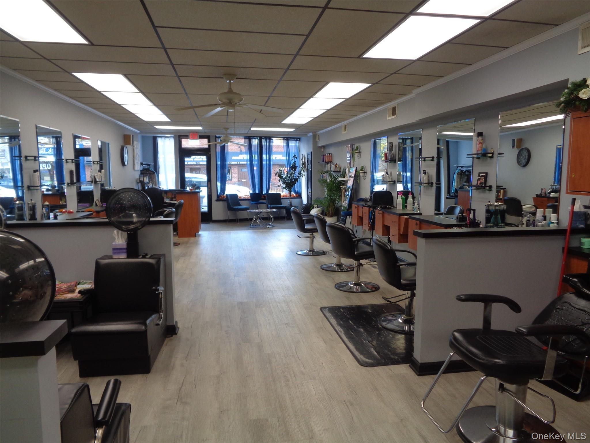 #3 photo, 45 Broadway, Саффолк ‖ Rocky Point , NY 11778