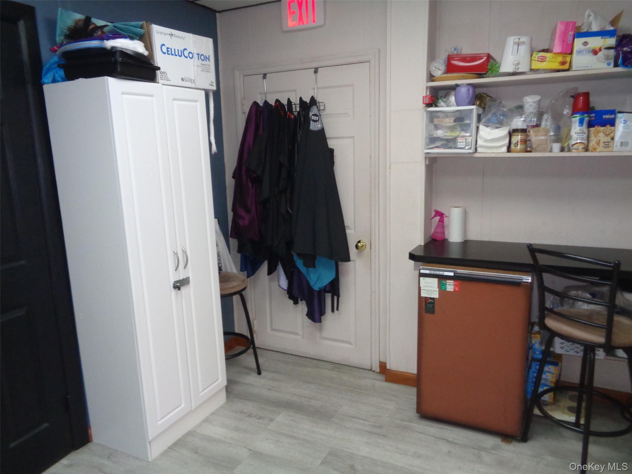 #5 photo, 45 Broadway, Саффолк ‖ Rocky Point , NY 11778