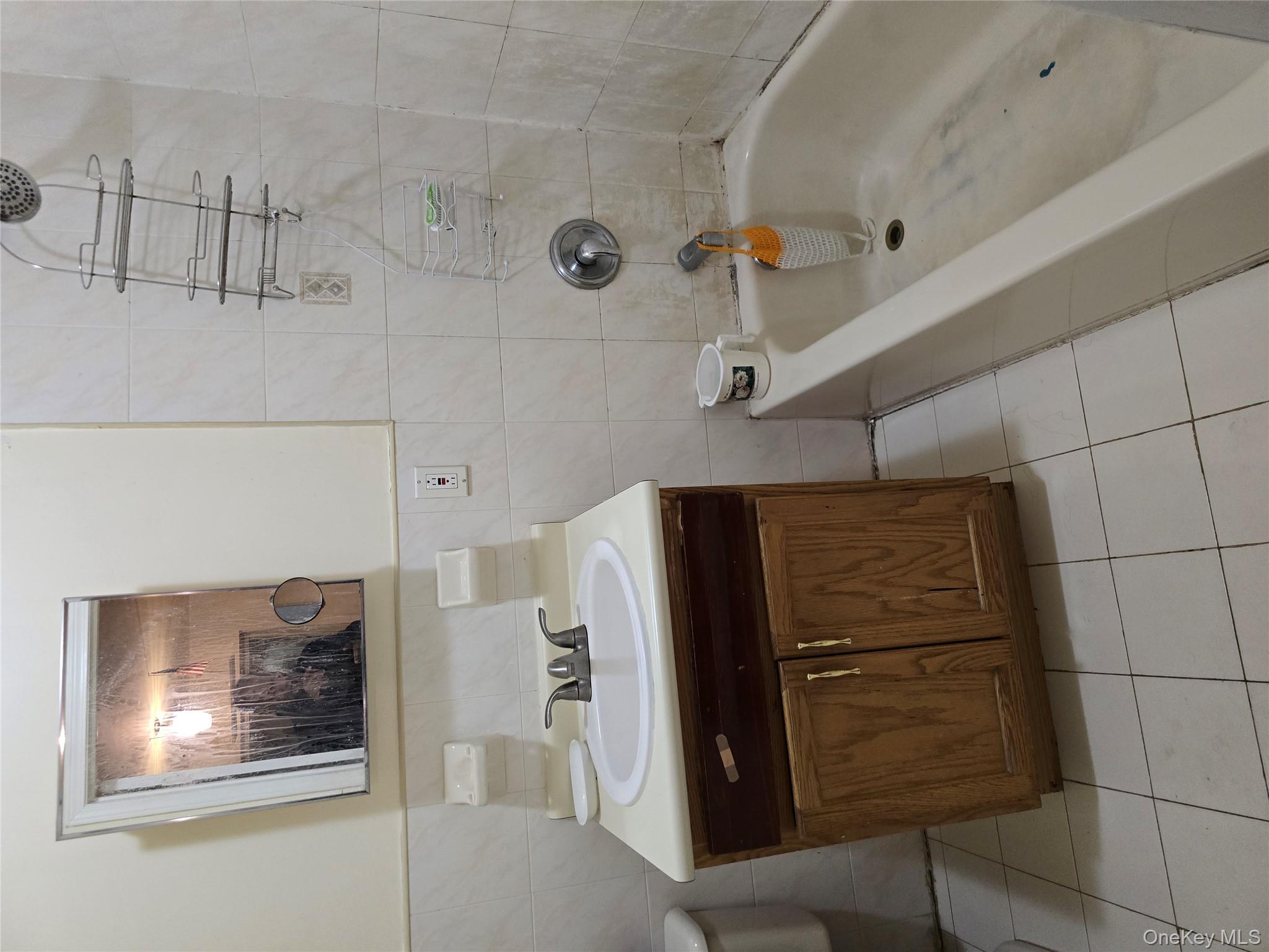 #1 photo, 34 27 69th ST Jackson Heights,, Flushing , NY 11372