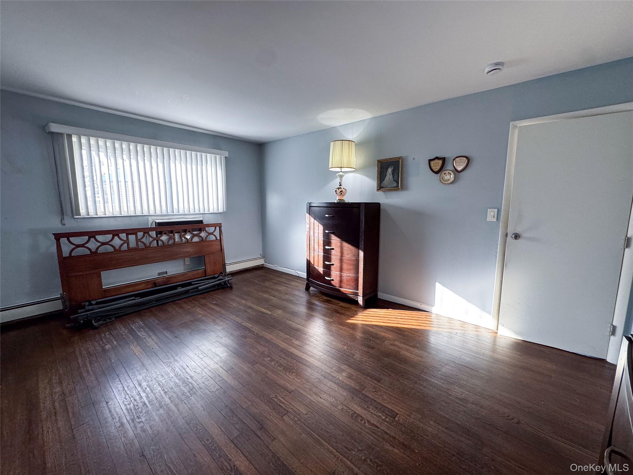 #16 photo, 1277 Lednam Court, Merrick , NY 11566