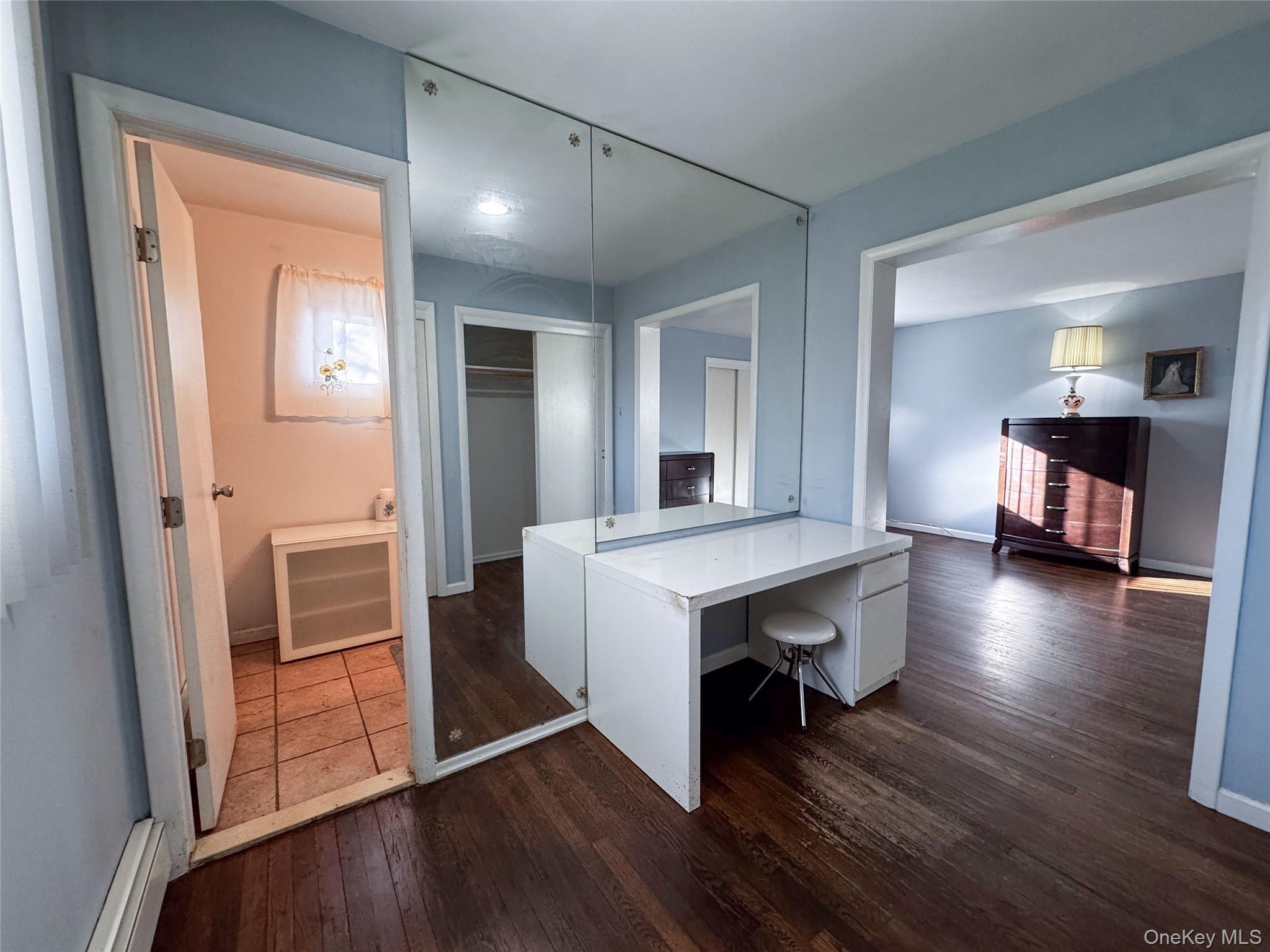 #17 photo, 1277 Lednam Court, Merrick , NY 11566