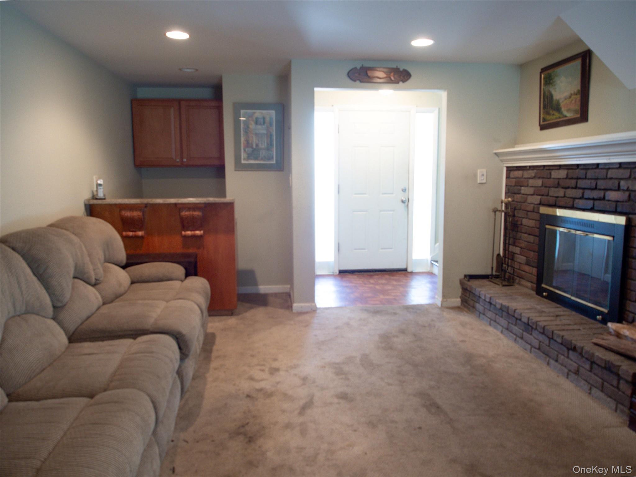 #5 photo, 1277 Lednam Court, Merrick , NY 11566