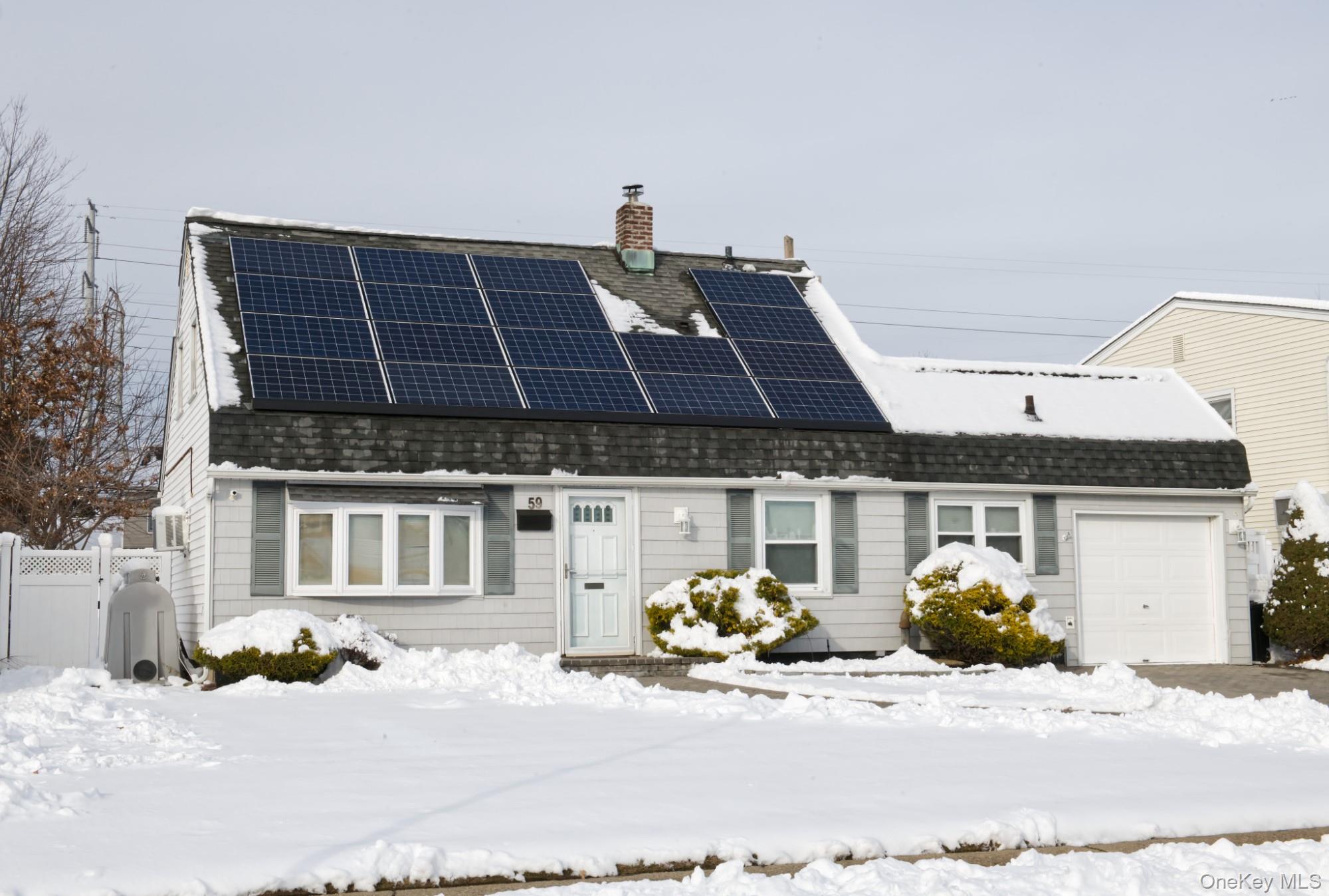 #2 photo, 59 Corncrib Lane, Levittown , NY 11756