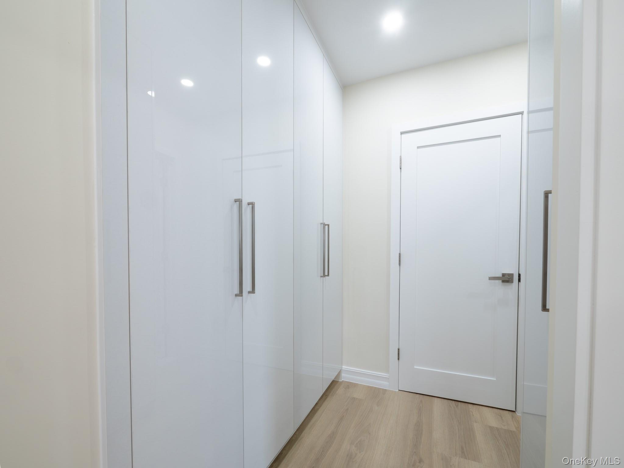 #5 photo, 139-15 83 Avenue, Briarwood , NY 11435