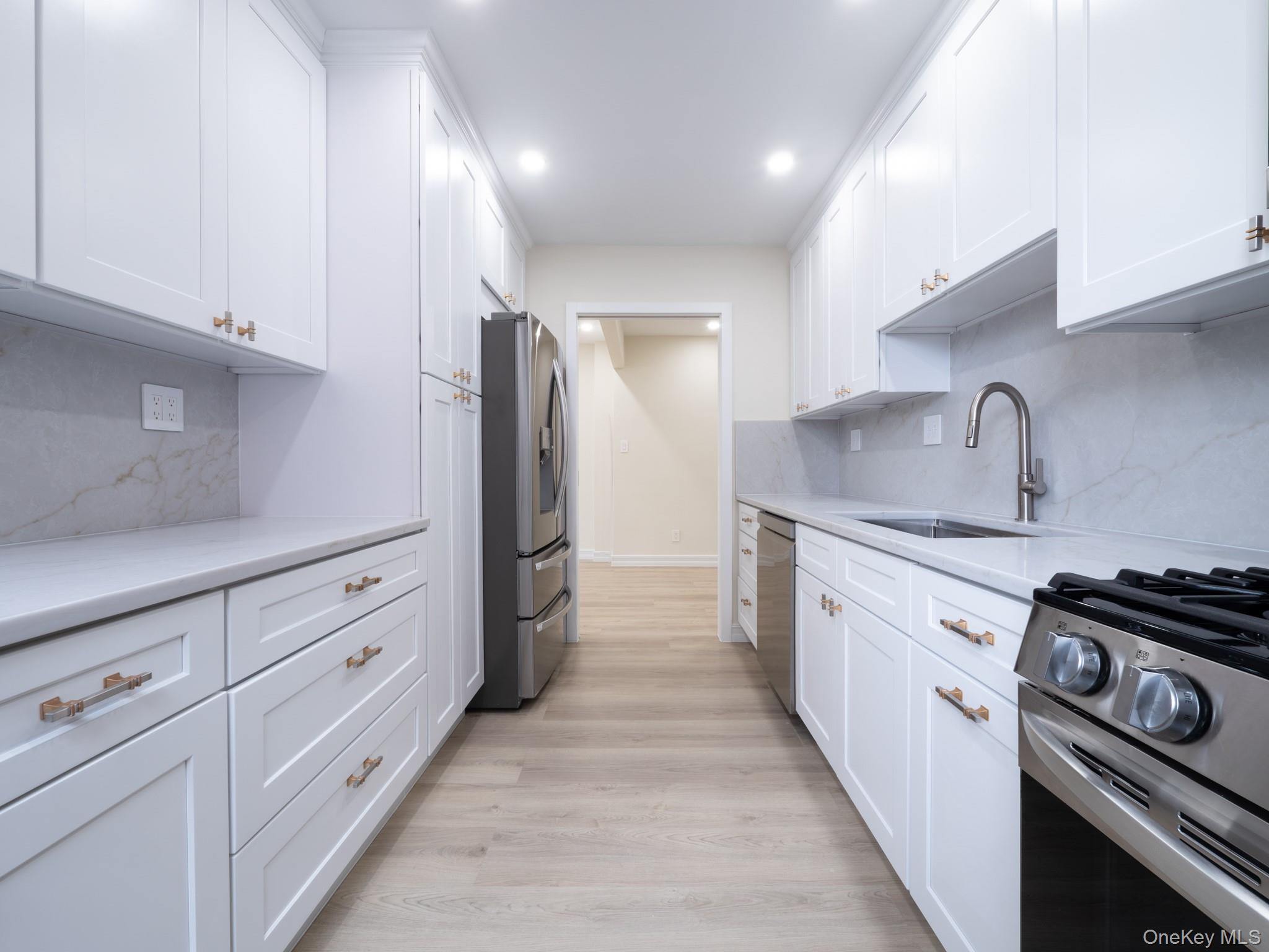 #7 photo, 139-15 83 Avenue, Briarwood , NY 11435