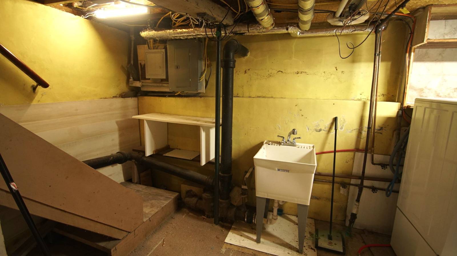 #38 photo, 86  Main St, New York Mills , NY 13417