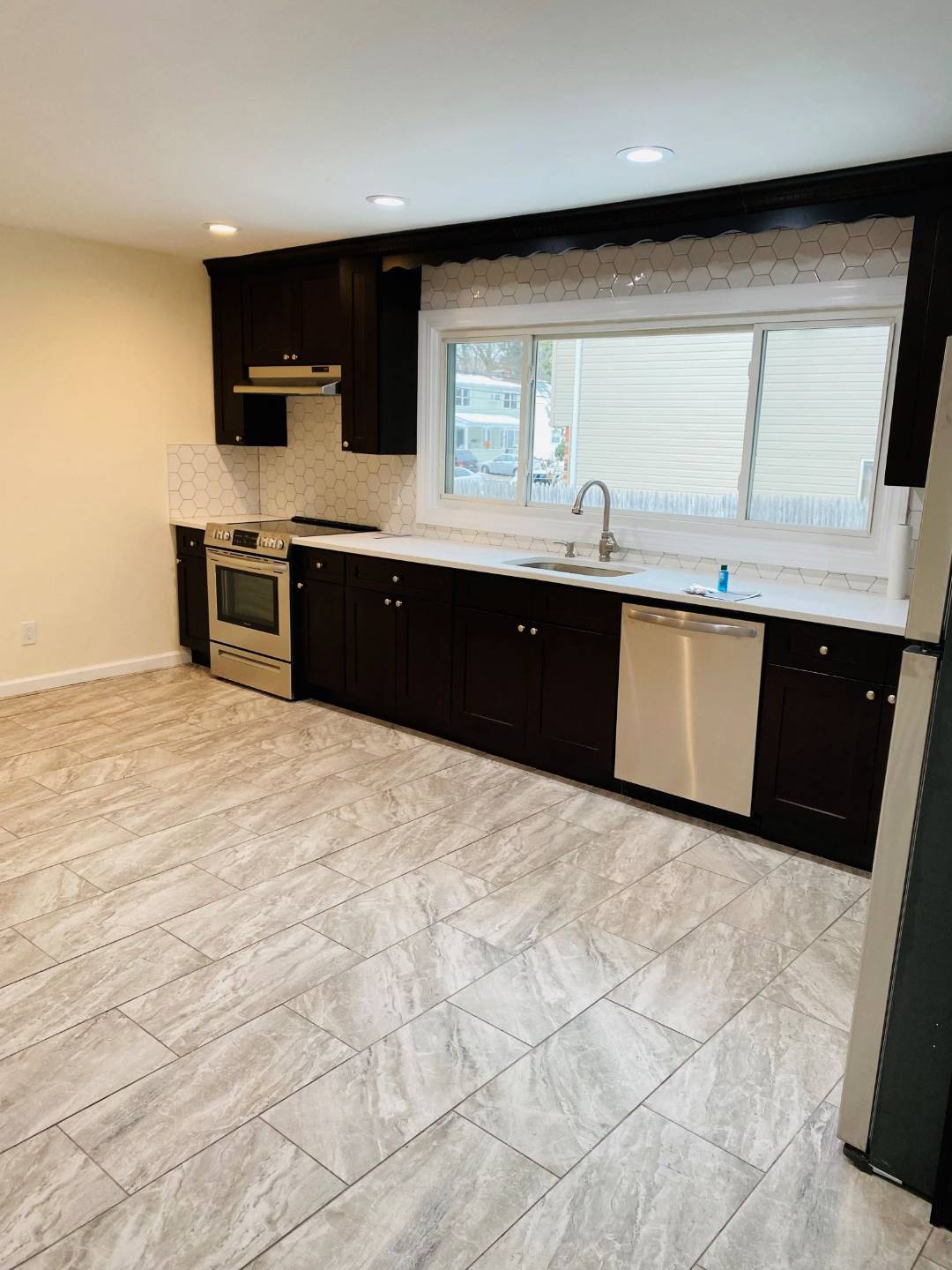 #2 photo, 75 Elm Av, Нассау ‖ Glen Cove , NY 11542