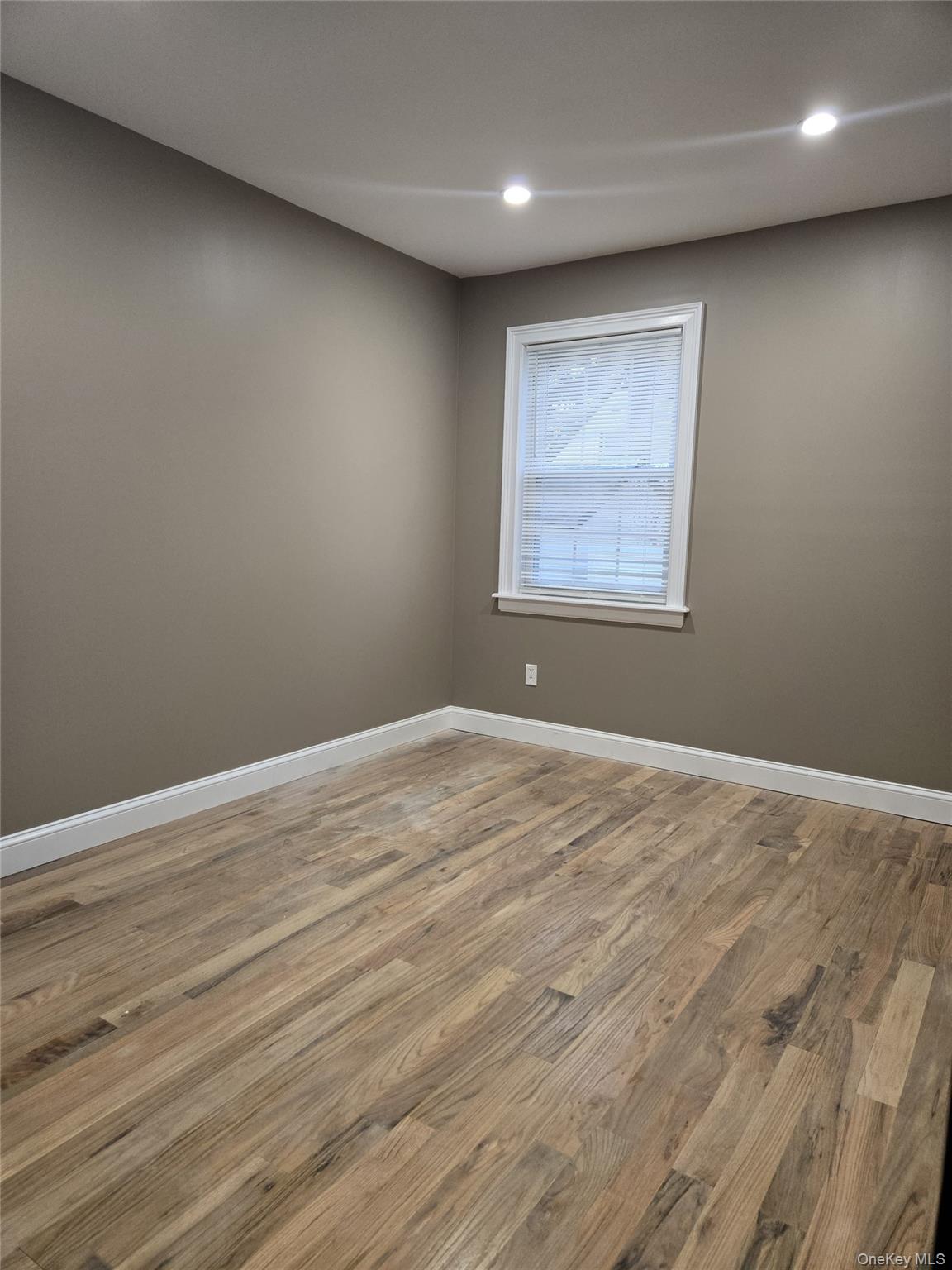 #10 photo, 24002 147th, 皇后区 Rosedale , NY 11422