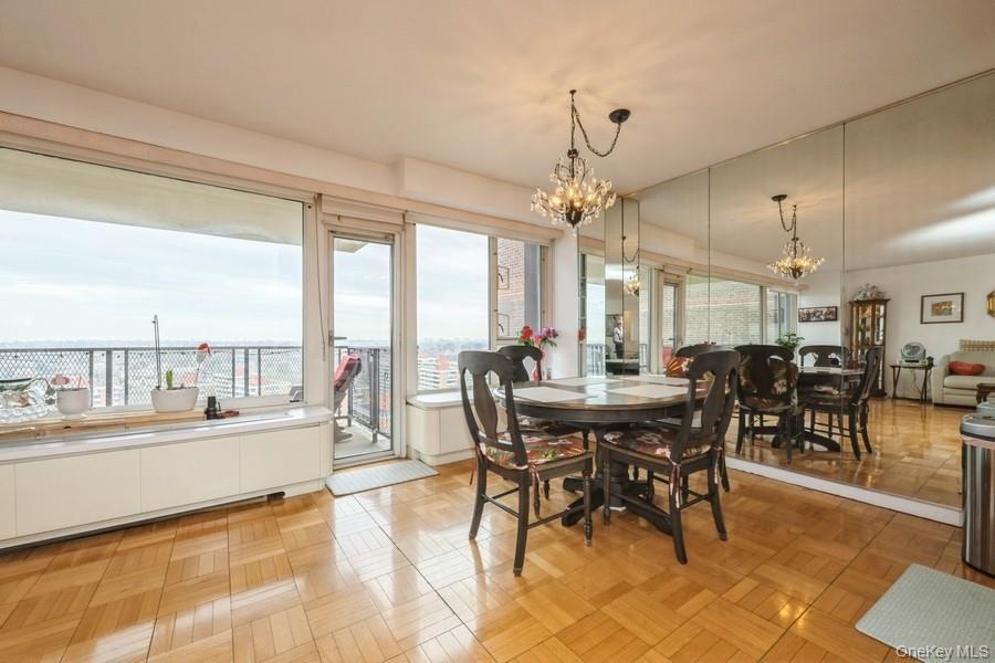 #10 photo, 166-25 Powells Cove Boulevard, Beechhurst , NY 11357