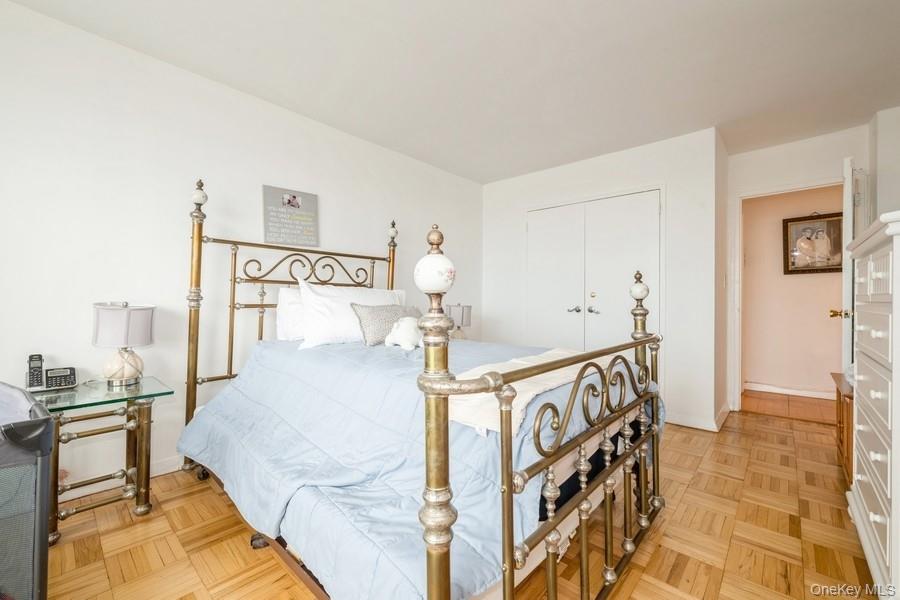 #20 photo, 166-25 Powells Cove Boulevard, Beechhurst , NY 11357