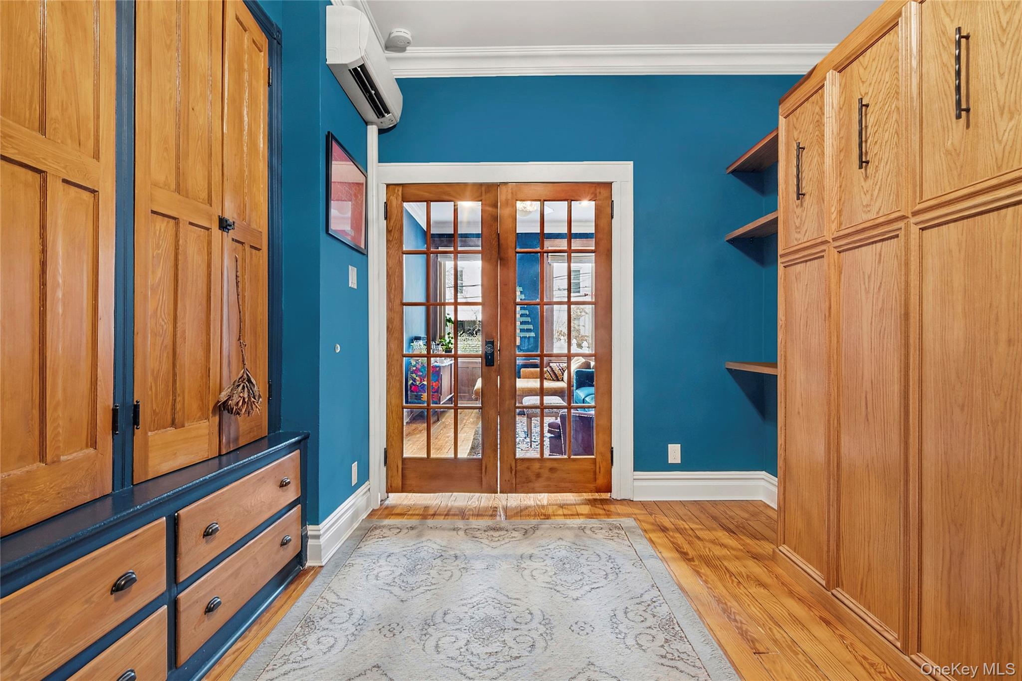 #16 photo, 16-16 Putnam Avenue, कुईंस Ridgewood , NY 11385