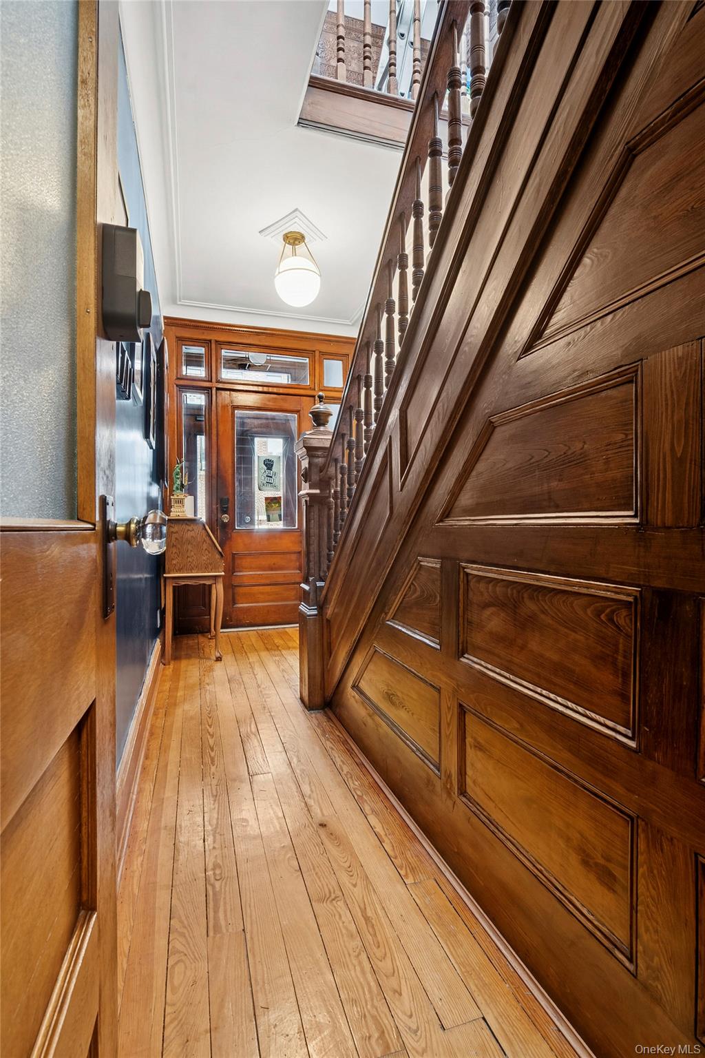 #5 photo, 16-16 Putnam Avenue, कुईंस Ridgewood , NY 11385