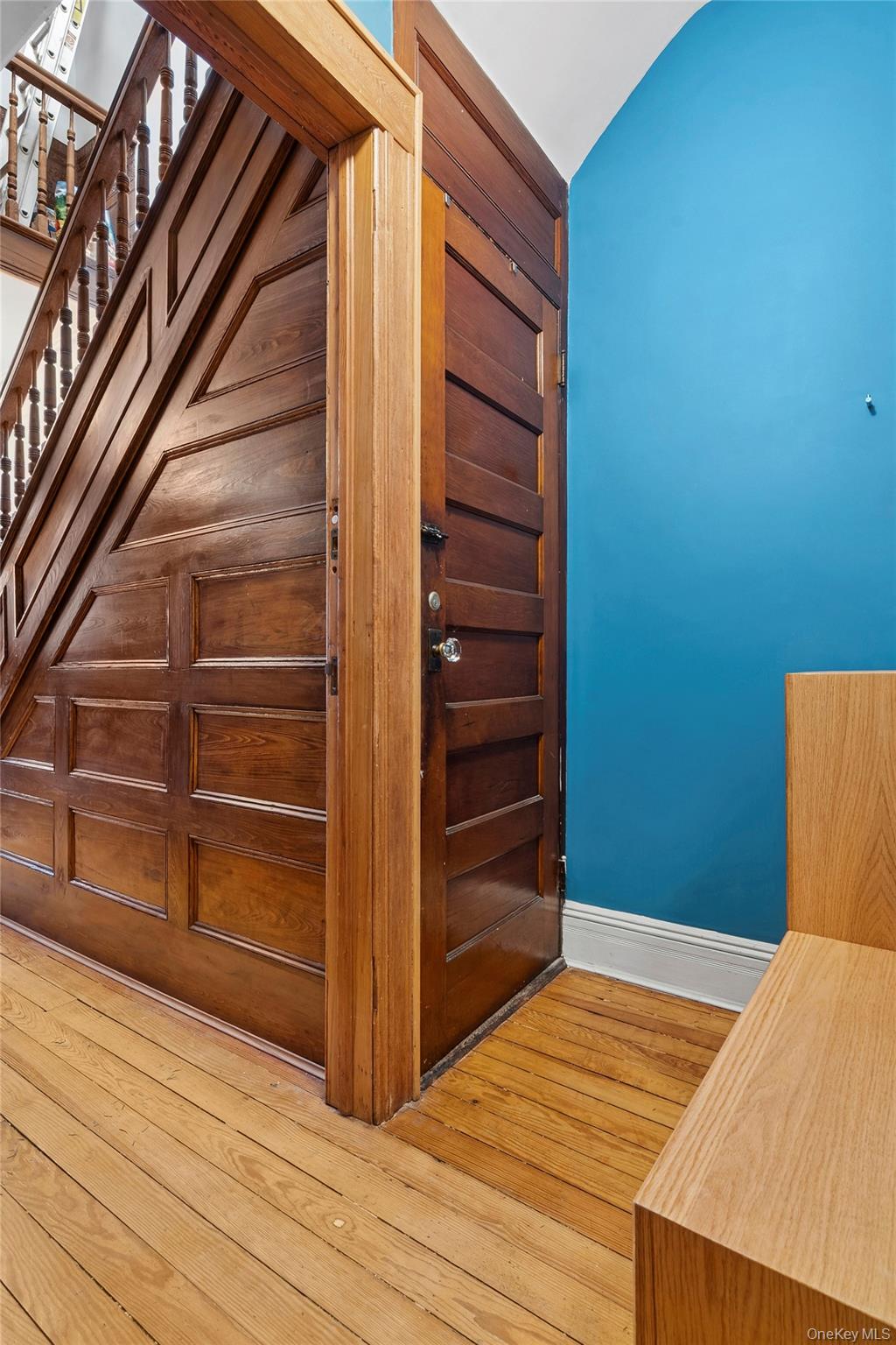 #6 photo, 16-16 Putnam Avenue, कुईंस Ridgewood , NY 11385