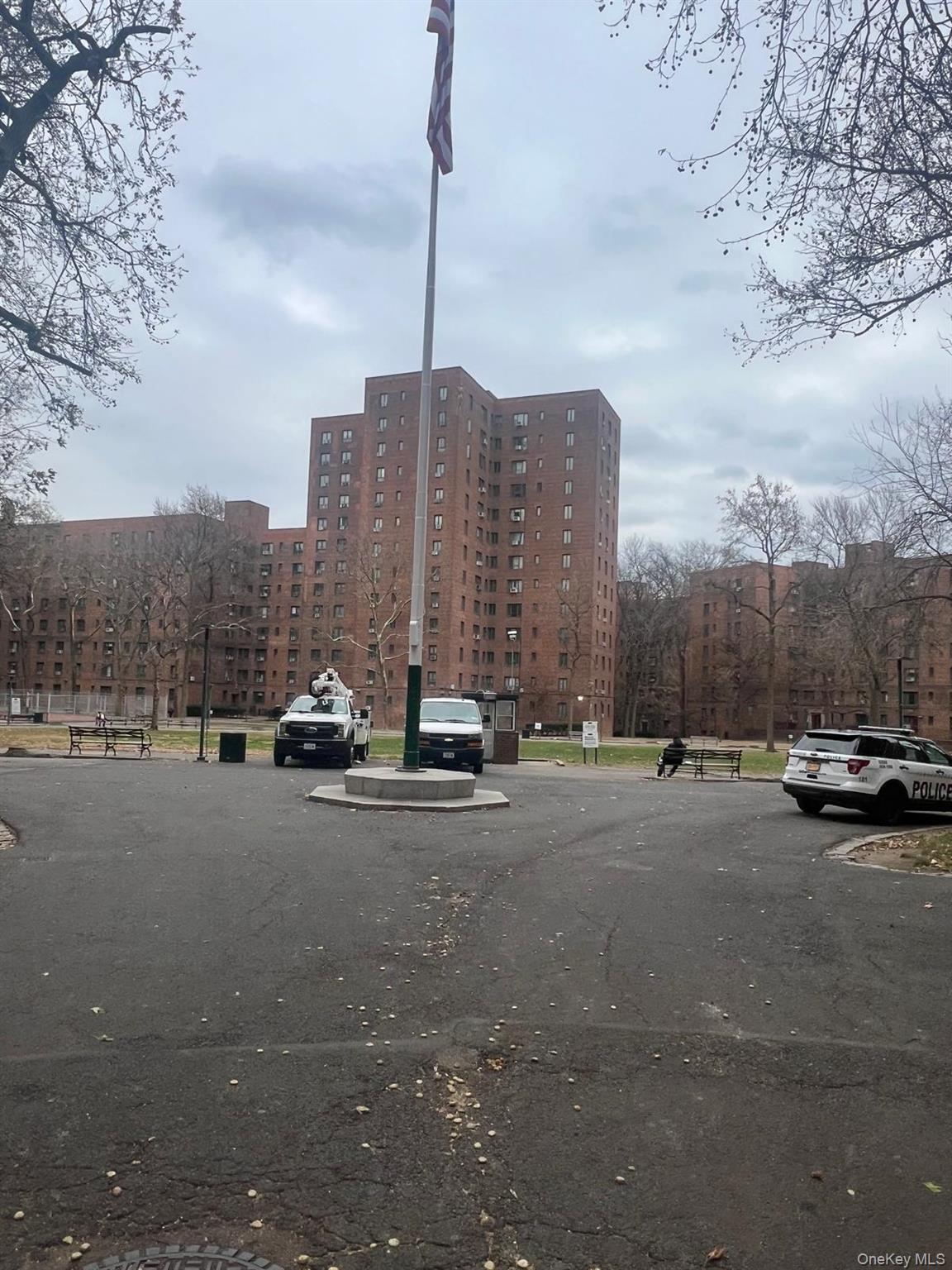 #2 photo, 1450 Parkchester Road, Bronx , NY 10462