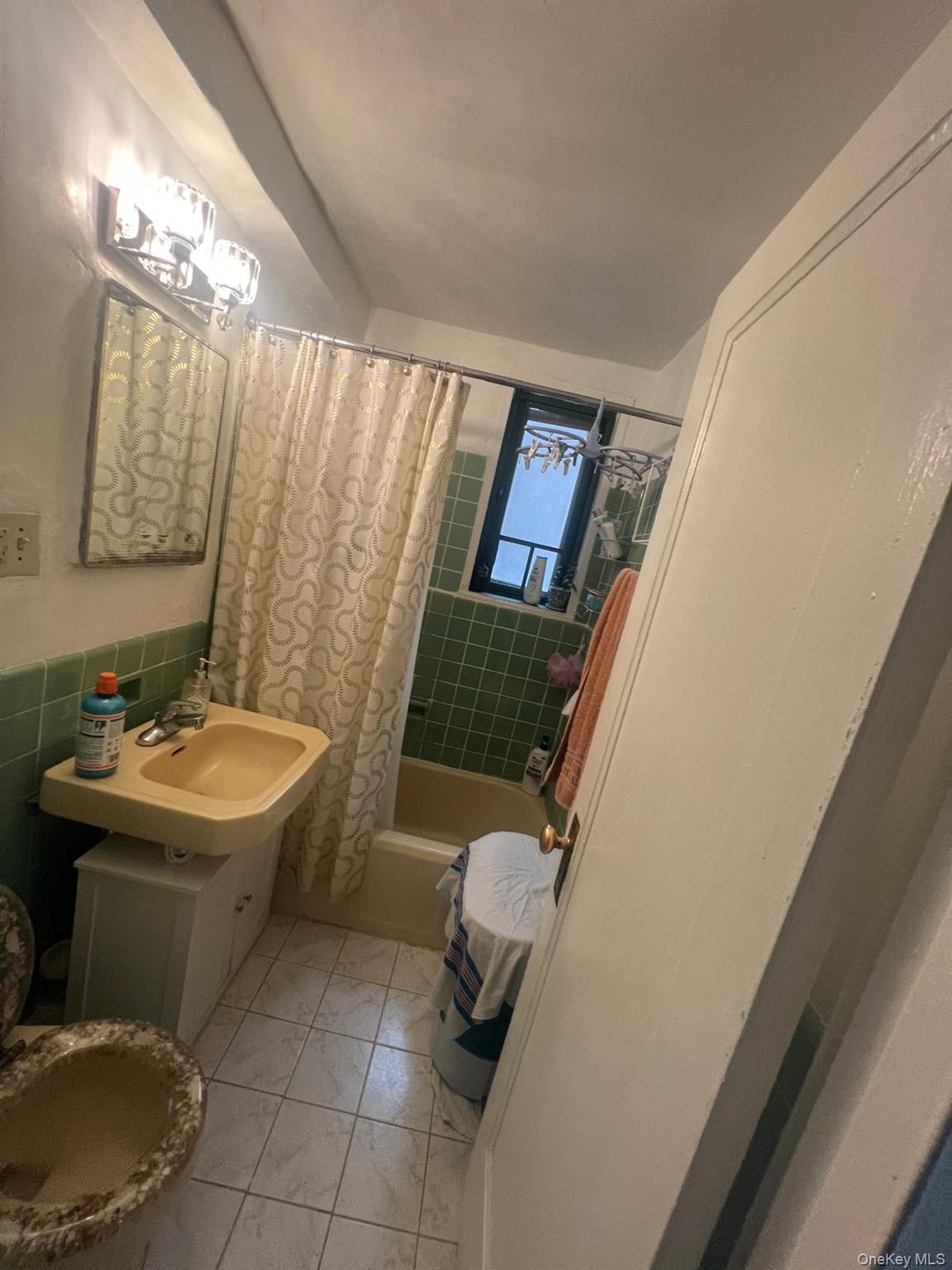 #4 photo, 1450 Parkchester Road, Bronx , NY 10462