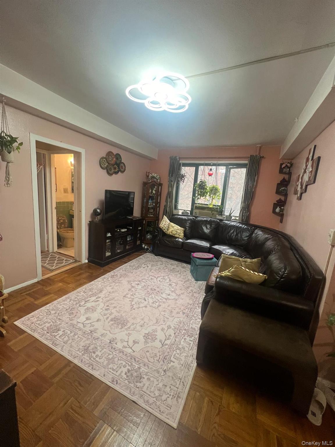 #9 photo, 1450 Parkchester Road, Bronx , NY 10462