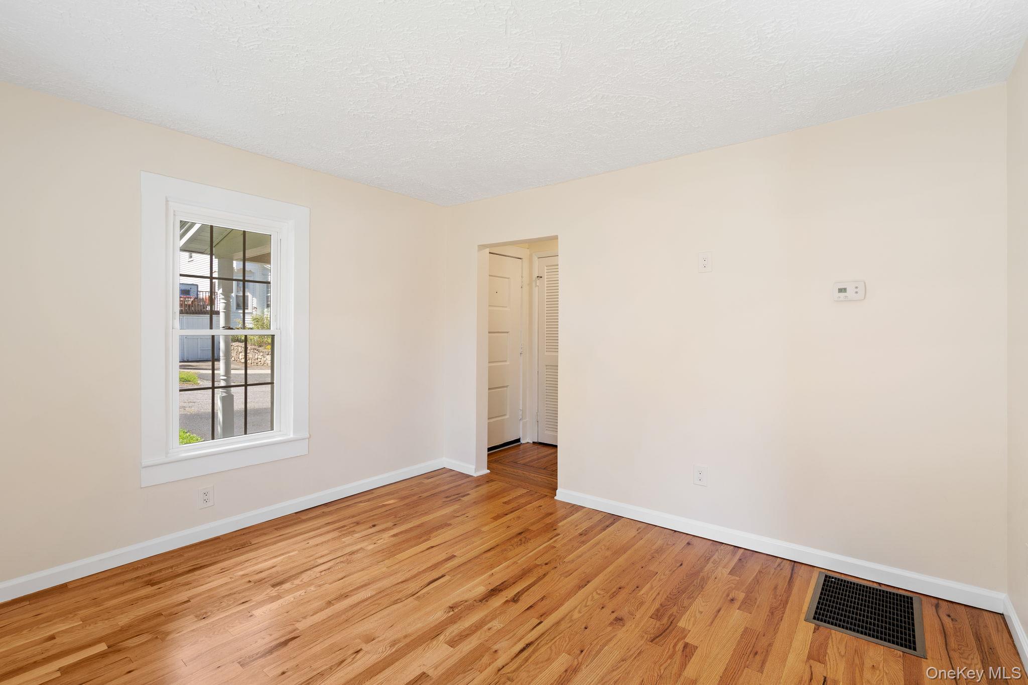 #11 photo, 1 Second Street, 뉴욕주 Walden , NY 12586