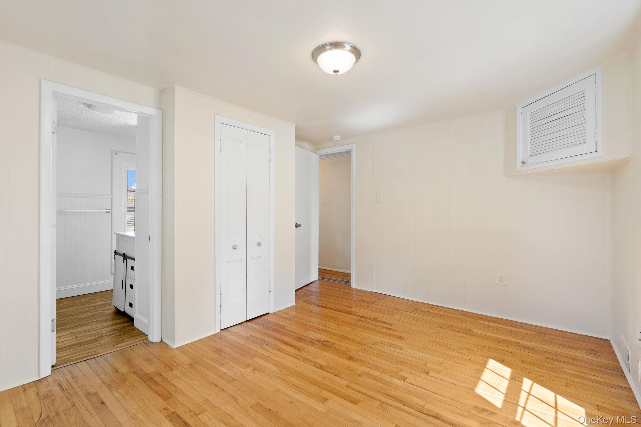 #17 photo, 1 Second Street, 뉴욕주 Walden , NY 12586